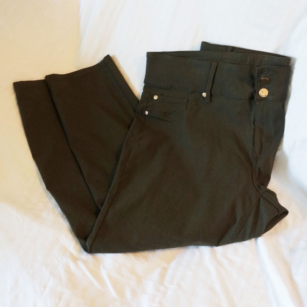 Olive Green Stretchy Capris